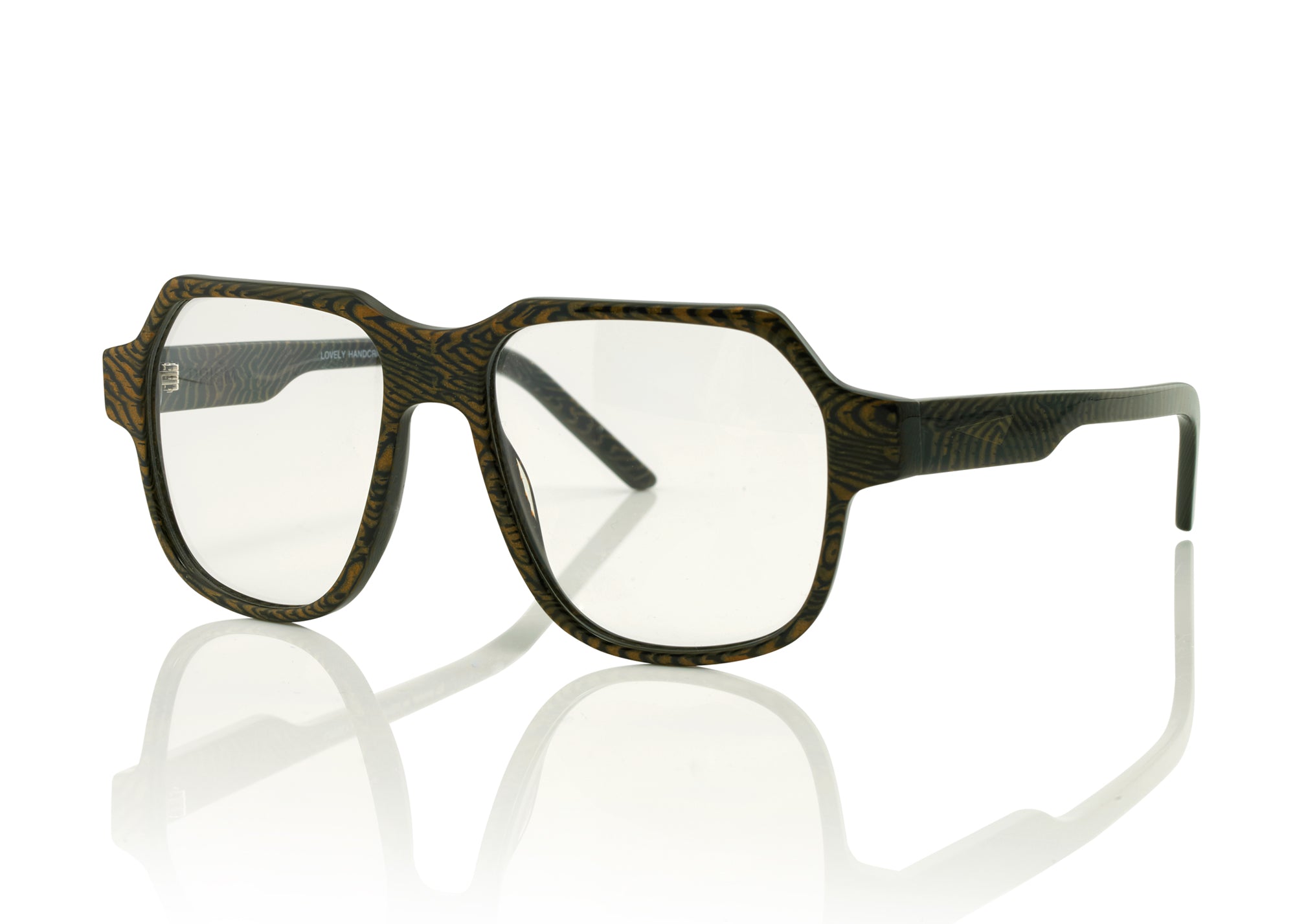 DAKOTA - Tiger Eye. These are a modern interpretation of the retro aviator frame. These lightweight frames, and the small to medium sized style is suitable for smaller face shapes with its compact dimensions, making them the perfect optical choice for your prescription lenses.
