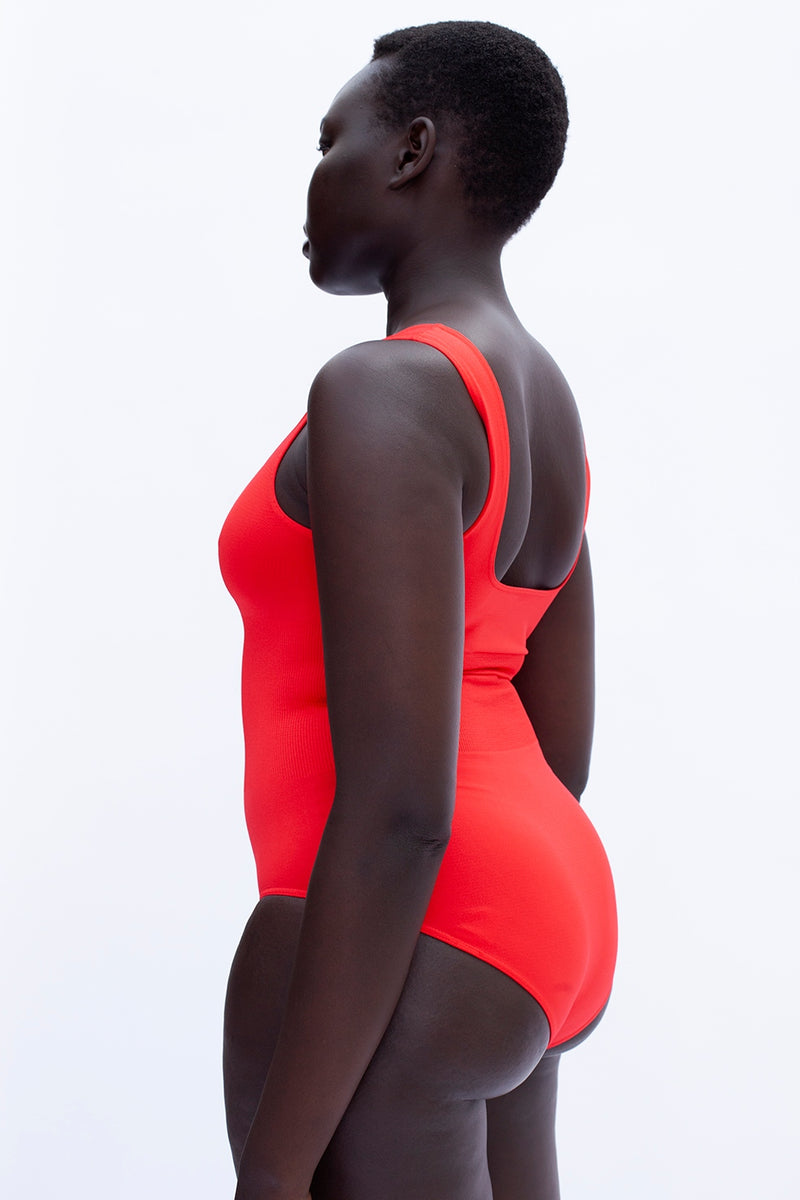 Amorous one piece swimsuit - bright red back - tummy control bathers - curvy women swimwear