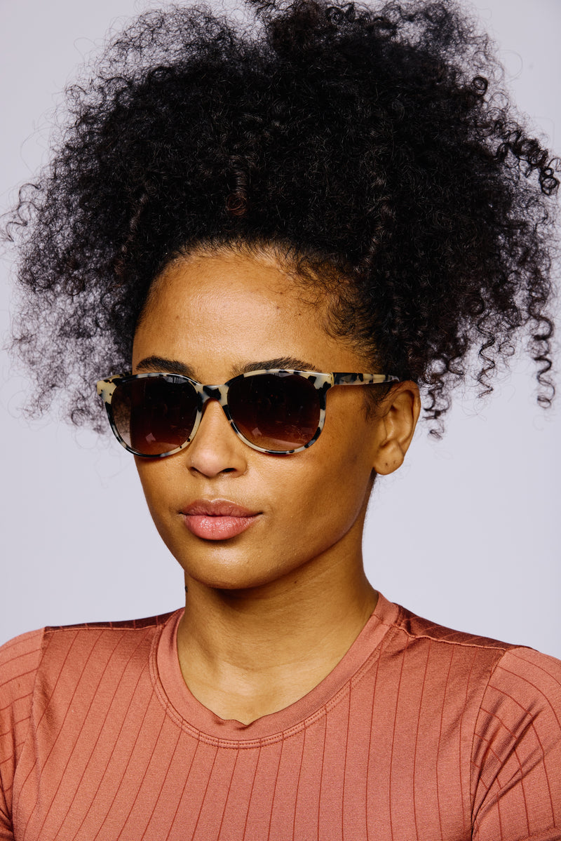 NEW YORK Sunglasses | Cream Tortoiseshell | Image 4