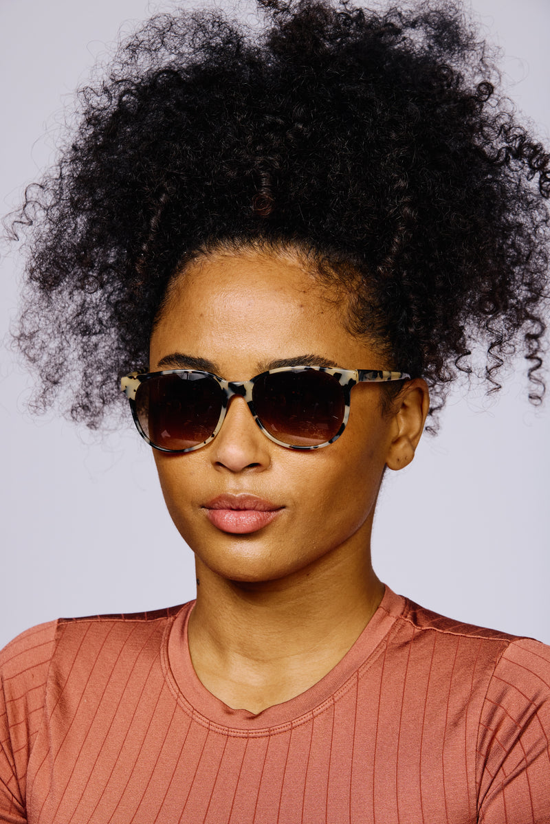 NEW YORK Sunglasses | Cream Tortoiseshell | Image 5