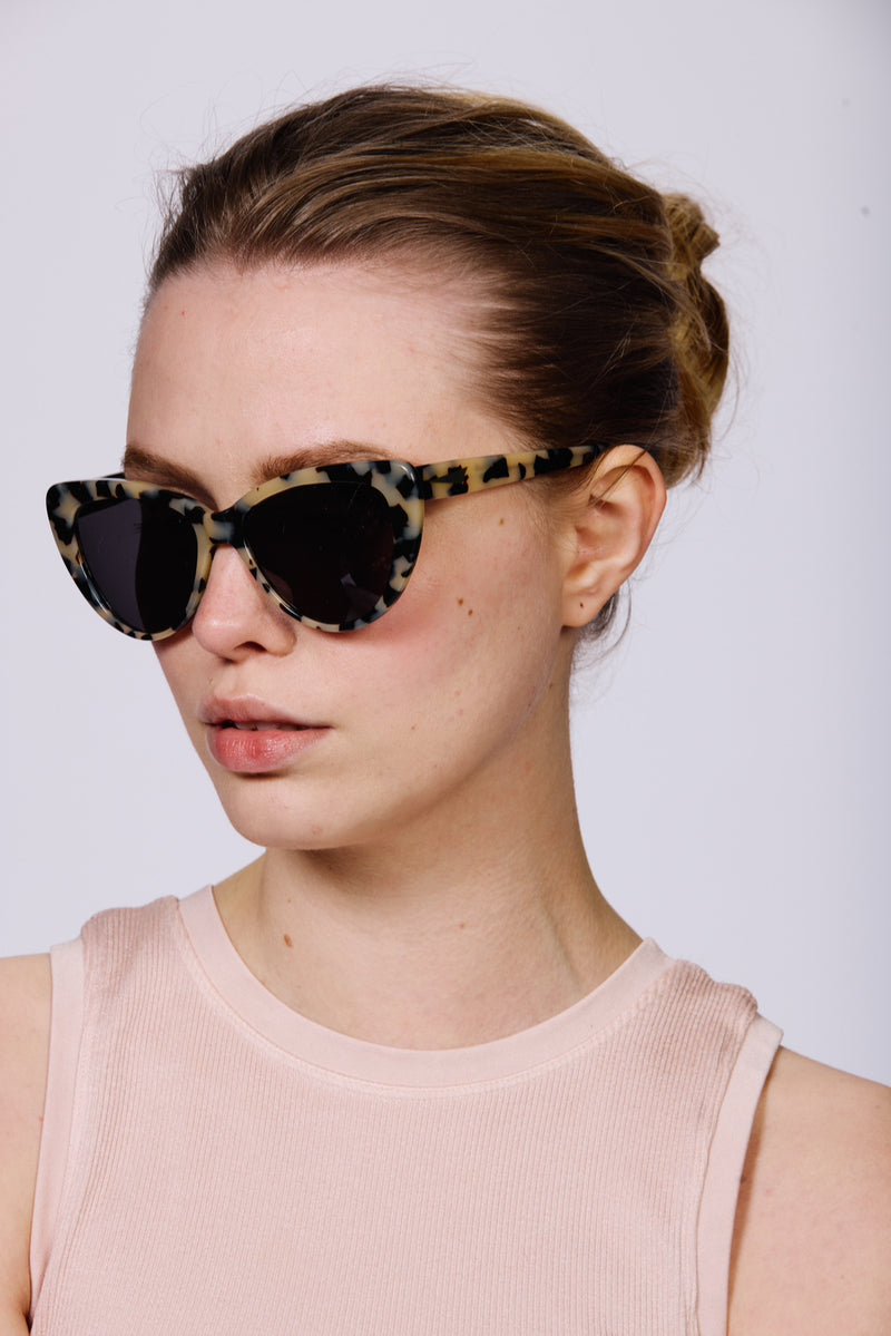 CAPRI Sunglasses | Cream Tortoiseshell | Image 4
