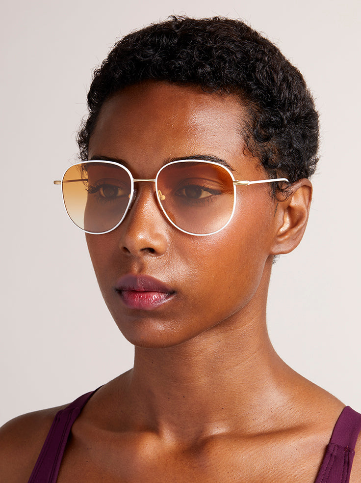 SAN DIEGO - Matte White. Oversized D-shape silhouette. Unisex frame is ultra lightweight stainless steel frames, in pink finish.