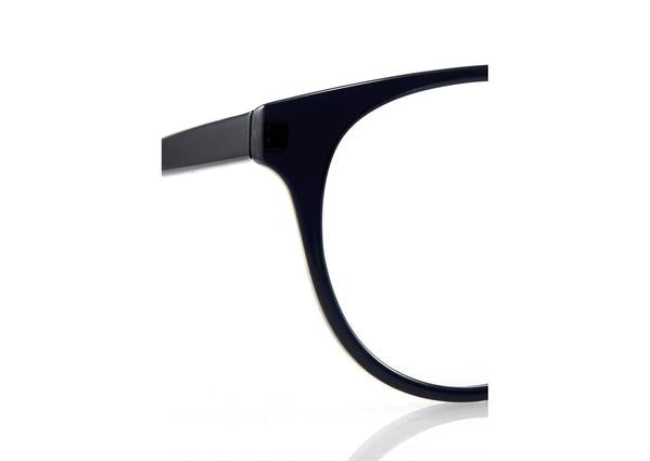 RIO Optical - Matte Black. Comfortable, for everyday wear. Unisex and suitable for all face shapes. Also available in sunglasses.