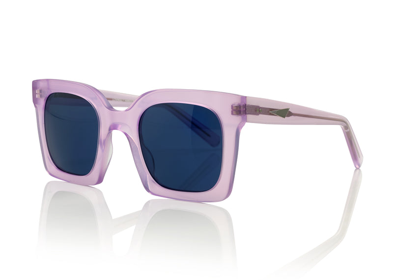 SEATTLE - Lilac. Featuring a square frame and suitable for all face shapes. Made from lightweight acetate, making them comfortable for long wear.