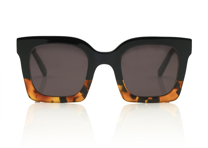 SEATTLE - Black & Amber Tortoiseshell. Featuring a square frame and suitable for all face shapes. Made from lightweight acetate, making them comfortable for long wear. 