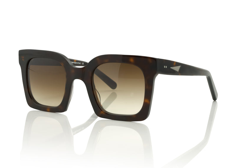 SEATTLE - Dark Tortoiseshell. Featuring a square frame and suitable for all face shapes. Made from lightweight acetate, making them comfortable for long wear.